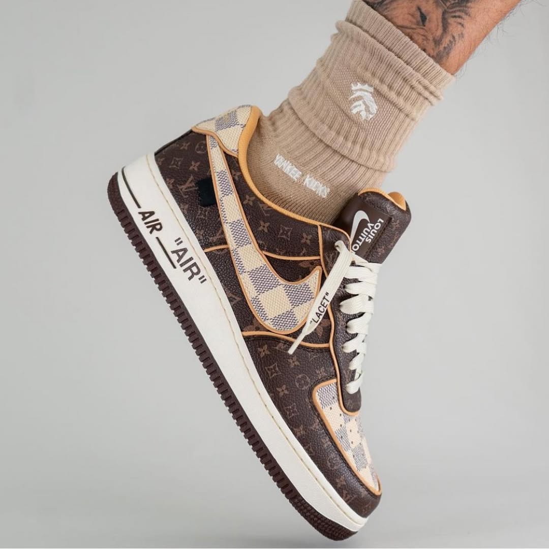 Nike Air Force 1 x Louis Vuitton MaisonCuir 98%Auth 2251