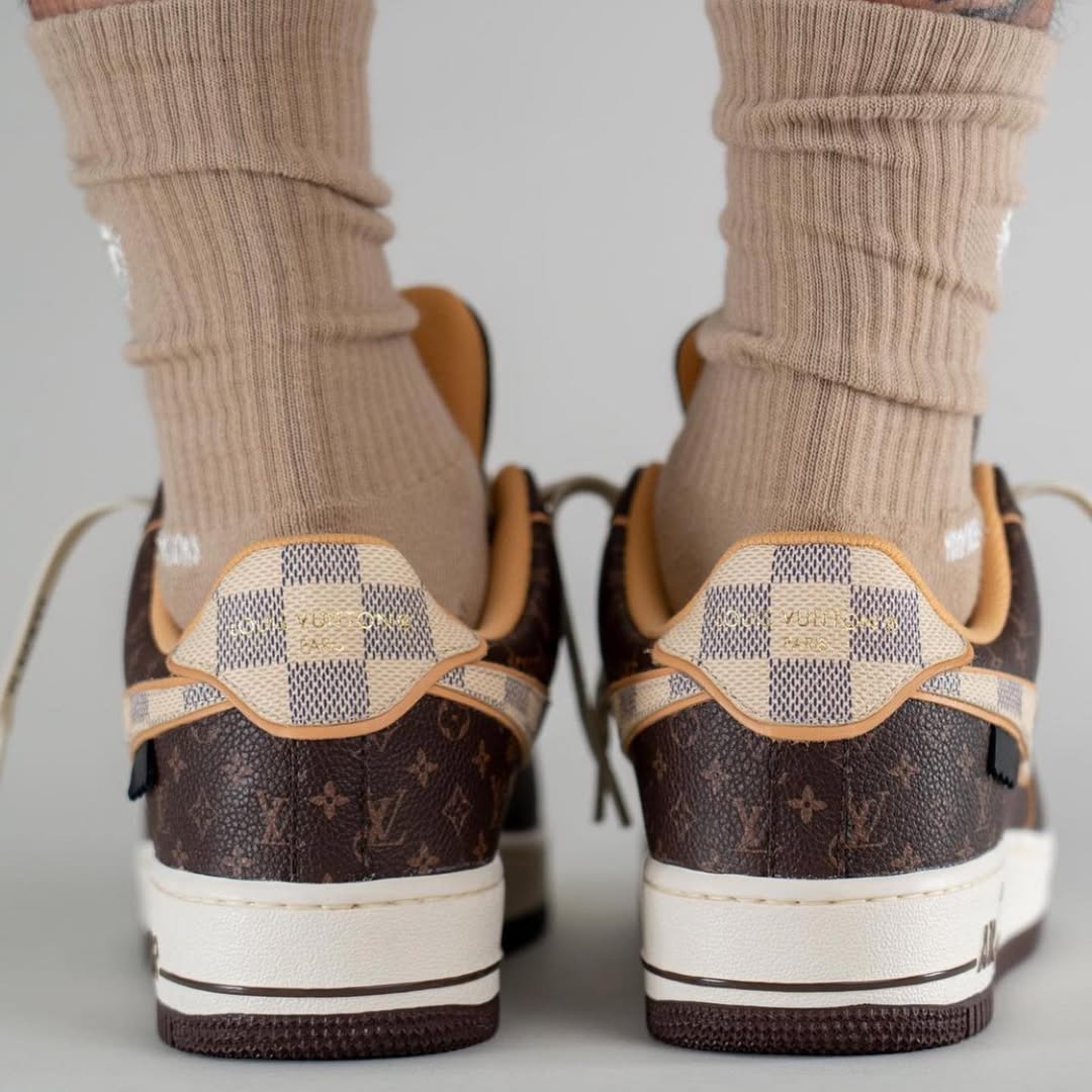 Nike Air Force 1 x Louis Vuitton MaisonCuir 98%Auth 2251