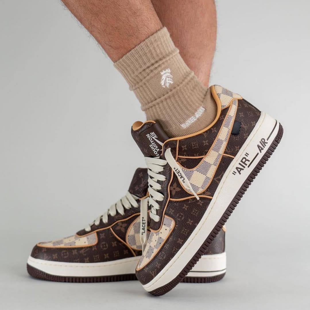 Nike Air Force 1 x Louis Vuitton MaisonCuir 98%Auth 2251